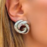 Brinco Entrelaçado Liso Banhado à Ródio Branco