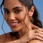 Brinco Minimalista Folha Delicada Gold Rose