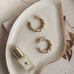 Brinco Banhado à Ouro 18K Argola Trabalhada e Torcida