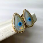 Brinco Banhado á Ouro 18k Olho Grego  com Madrepérola Cravejado com Zircônia Branca