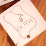 Colar Riviera Oval Maleável Mocha Mousse Ródio Branco