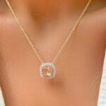 Colar Banhado à Ouro 18K Cristal Morganita Quadrado Bege/Rose e Zircônia Branca