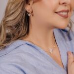 Brinco Gota Vazado com Pingo de Luz