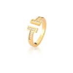 Anel Banhado à Ouro 18K  com Abertura Frontal Cravejado Zircônia Branca