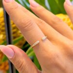 Anel Banhado à Ouro 18K Aberto Meia Linha com Zircônia Branca