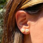 Brinco Banhado à Ouro 18K Perola Bola Achatada 8mm